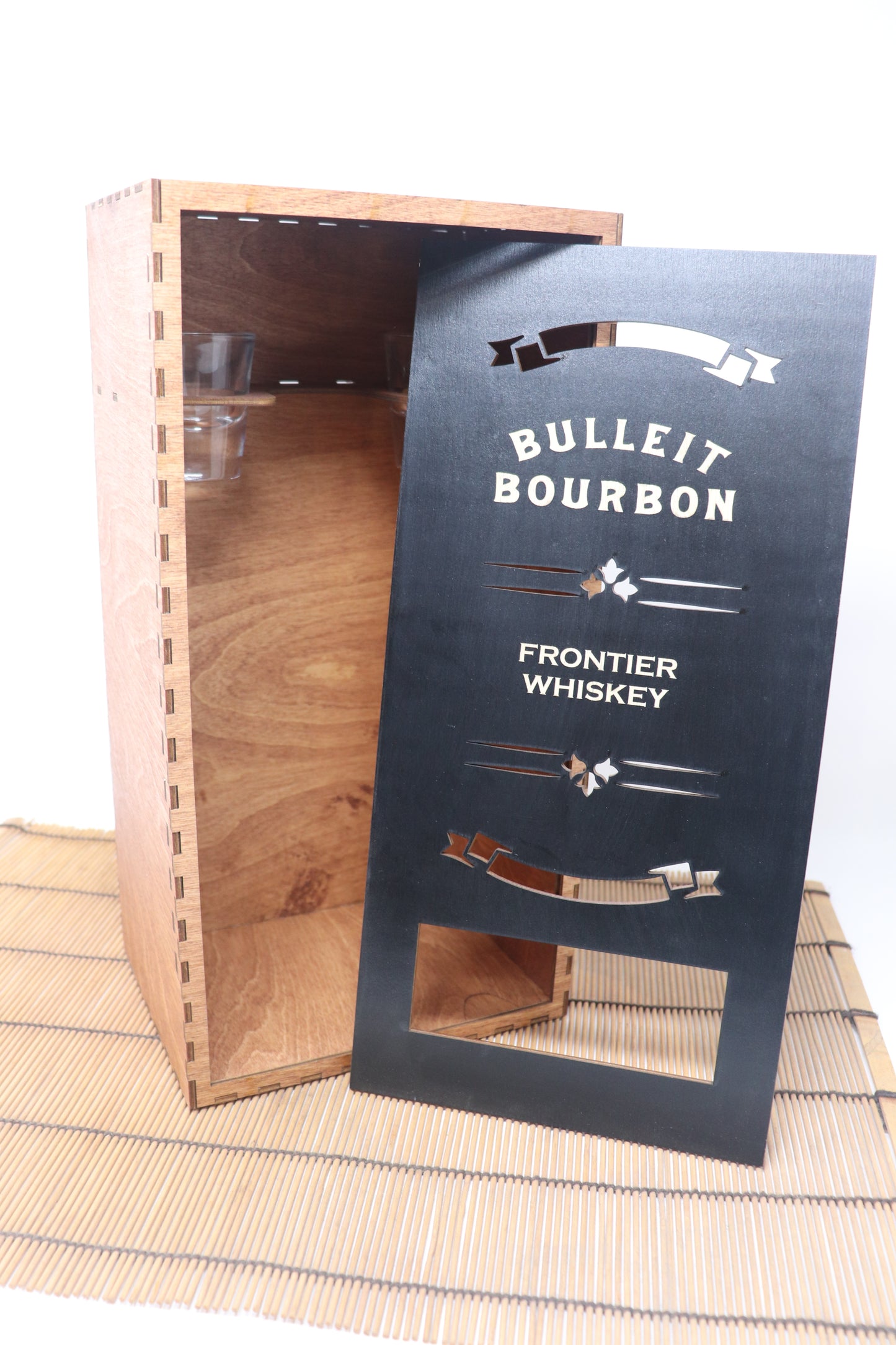 Whiskey Box 1.75L - Brown, Handle Bottle